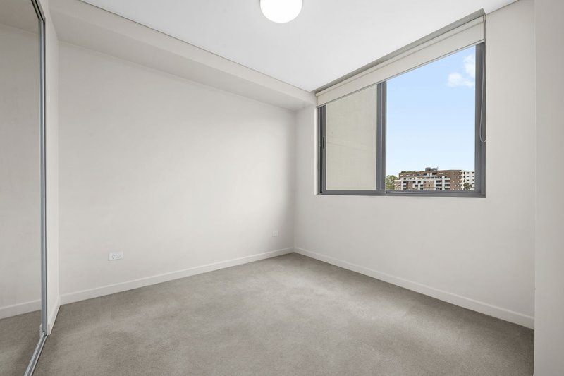 Photo - 202/24 Dressler Court, Merrylands NSW 2160 - Image 7