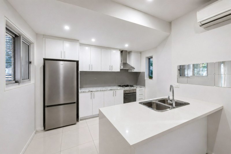 Photo - 202/25 Campbell Street, Parramatta NSW 2150 - Image 3