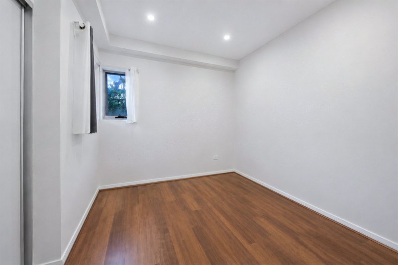 Photo - 202/25 Campbell Street, Parramatta NSW 2150 - Image 7
