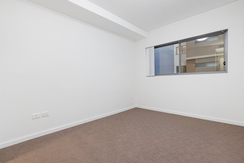 Photo - 202/33 Percy Street, Bankstown NSW 2200 - Image 4