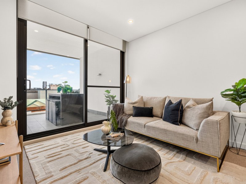 Photo - 202/35 Bronte Street, East Perth WA 6004 - Image 2
