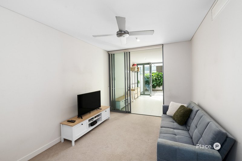 Photo - 202/35 Campbell Street, Bowen Hills QLD 4006 - Image 8