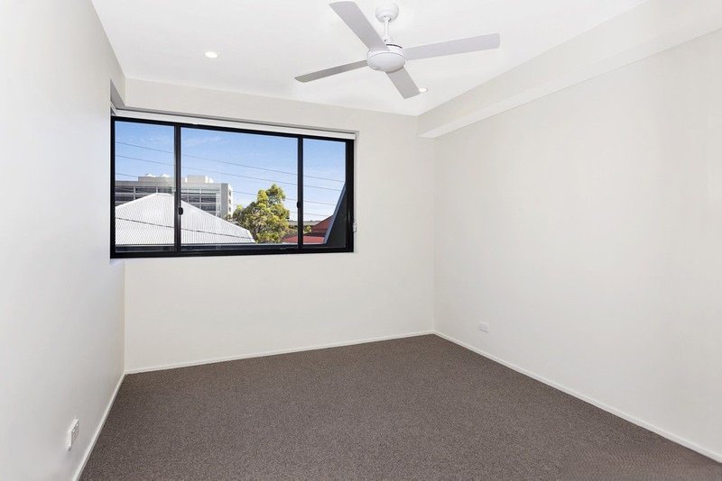 Photo - 202/36 Anglesey Street, Kangaroo Point QLD 4169 - Image 8