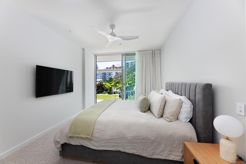 Photo - 202/4 Miles Street, Coolangatta QLD 4225 - Image 18