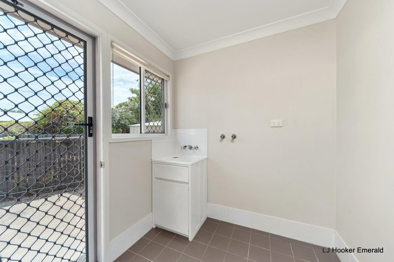 Photo - 20/24 Riverview Street, Emerald QLD 4720 - Image 12