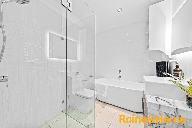 Photo - 202/4 Timbrol Avenue, Rhodes NSW 2138 - Image 7