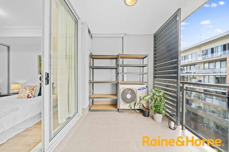 Photo - 202/4 Timbrol Avenue, Rhodes NSW 2138 - Image 8