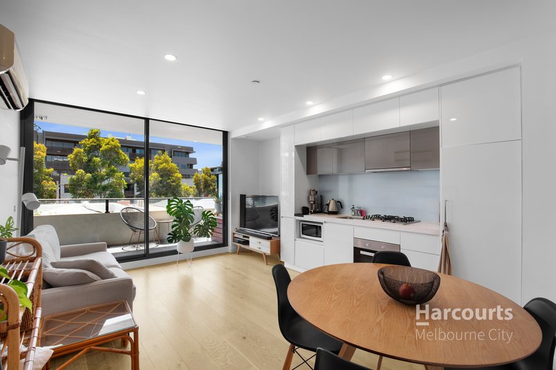 Photo - 202/41 Nott Street, Port Melbourne VIC 3207 - Image 2