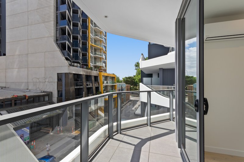 Photo - 202/42-48 Claremont Street, South Yarra VIC 3141 - Image 7