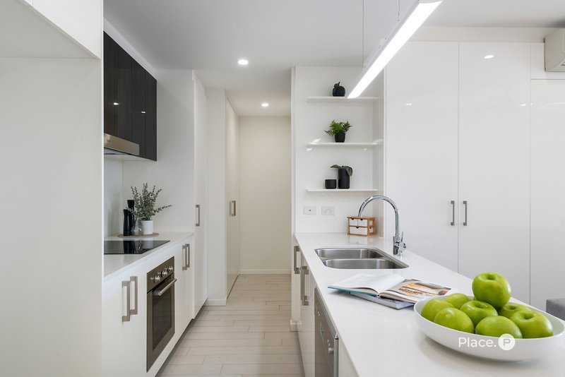 Photo - 202/625 Wynnum Road, Morningside QLD 4170 - Image 3