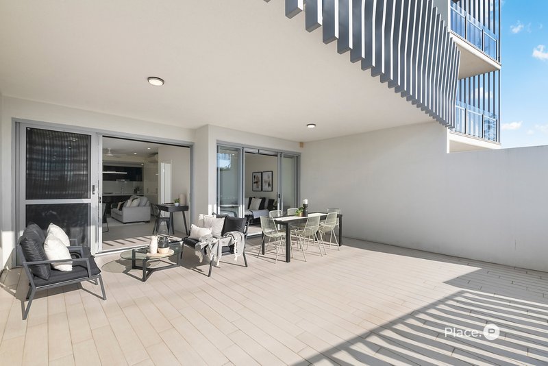 Photo - 202/625 Wynnum Road, Morningside QLD 4170 - Image 10