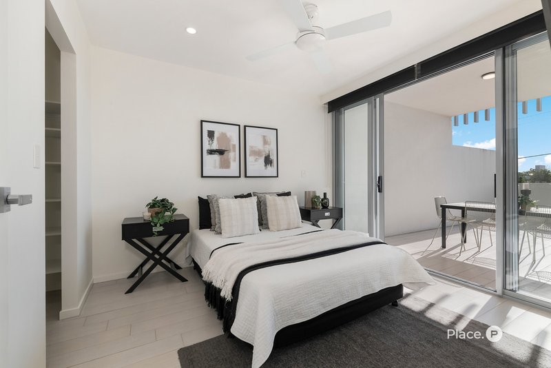 Photo - 202/625 Wynnum Road, Morningside QLD 4170 - Image 11