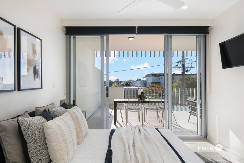 Photo - 202/625 Wynnum Road, Morningside QLD 4170 - Image 12