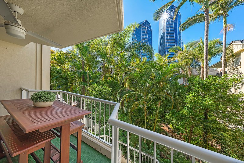 Photo - 20/27-31 Wharf Road, Surfers Paradise QLD 4217 - Image 2