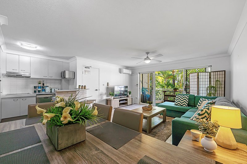 Photo - 20/27-31 Wharf Road, Surfers Paradise QLD 4217 - Image 3