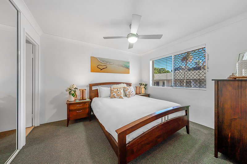 Photo - 20/27-31 Wharf Road, Surfers Paradise QLD 4217 - Image 10