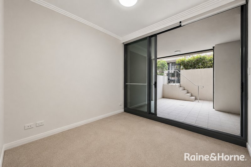 Photo - 202/7 Waterways Street, Wentworth Point NSW 2127 - Image 6