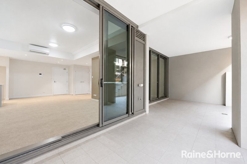 Photo - 202/7 Waterways Street, Wentworth Point NSW 2127 - Image 9