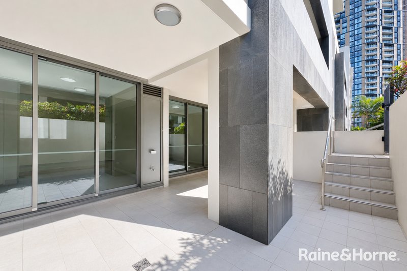 Photo - 202/7 Waterways Street, Wentworth Point NSW 2127 - Image 10
