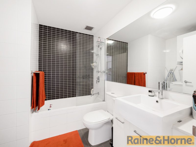 Photo - 202/72 Civic Way, Rouse Hill NSW 2155 - Image 5