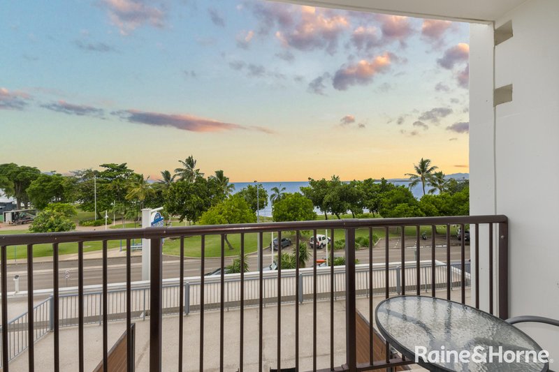 Photo - 202/75 The Strand , North Ward QLD 4810 - Image 2