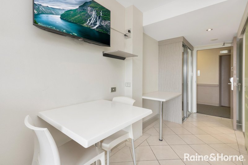 Photo - 202/75 The Strand , North Ward QLD 4810 - Image 5