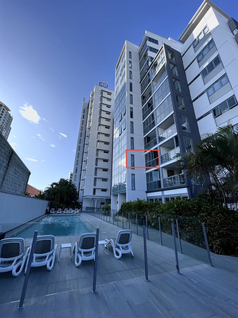 Photo - 2028/16 Hamilton Place, Bowen Hills QLD 4006 - Image 1