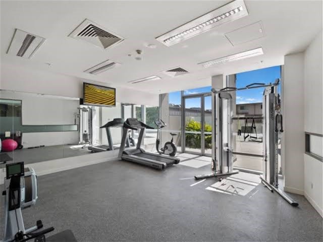 Photo - 2028/16 Hamilton Place, Bowen Hills QLD 4006 - Image 5