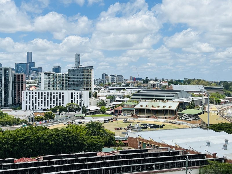 Photo - 2028/16 Hamilton Place, Bowen Hills QLD 4006 - Image 7