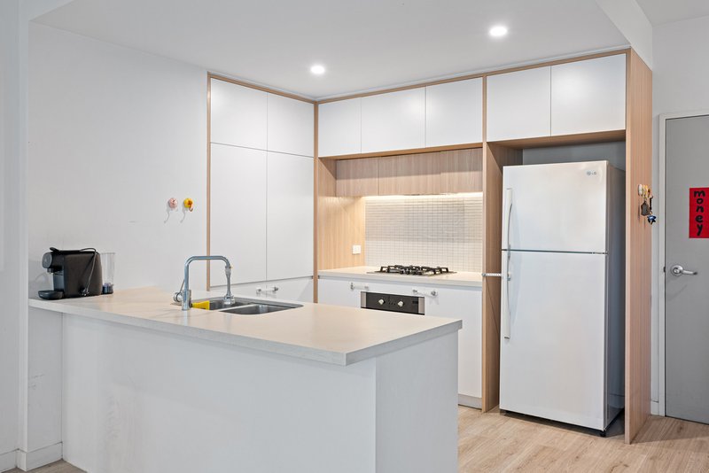 Photo - 202/81B Lord Sheffield Circuit, Penrith NSW 2750 - Image 3