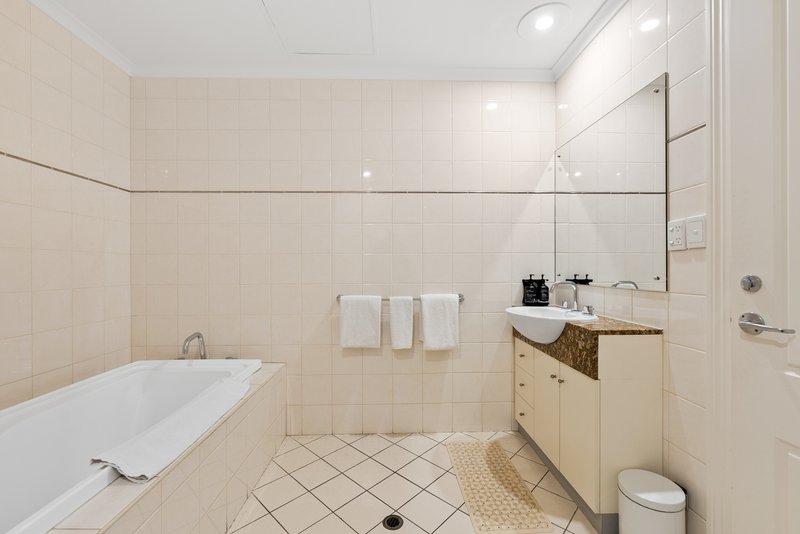 Photo - 202/82 King William Street, Adelaide SA 5000 - Image 10