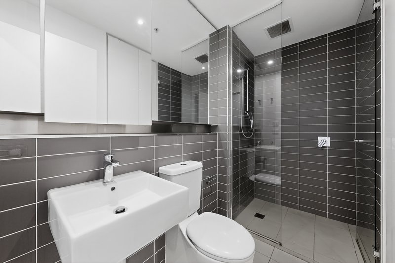 Photo - 202B/2 Dennis Street, Footscray VIC 3011 - Image 5