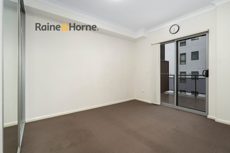 Photo - 20/3-5 Browne Parade, Warwick Farm NSW 2170 - Image 11