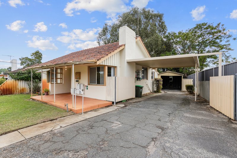 Photo - 203 Gabriel Street, Cloverdale WA 6105 - Image 2