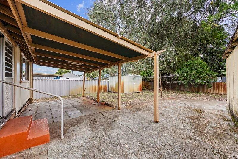 Photo - 203 Gabriel Street, Cloverdale WA 6105 - Image 11