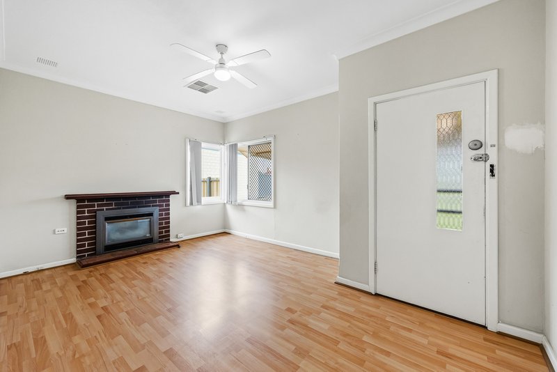 Photo - 203 Gabriel Street, Cloverdale WA 6105 - Image 16