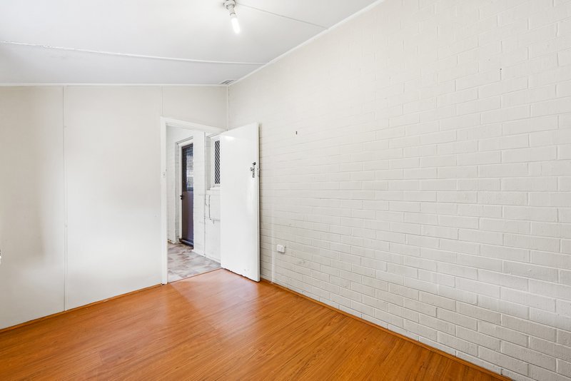 Photo - 203 Gabriel Street, Cloverdale WA 6105 - Image 26