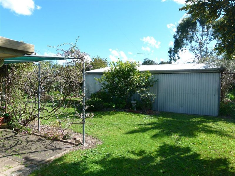 Photo - 203 Lake St , Edenhope VIC 3318 - Image 9