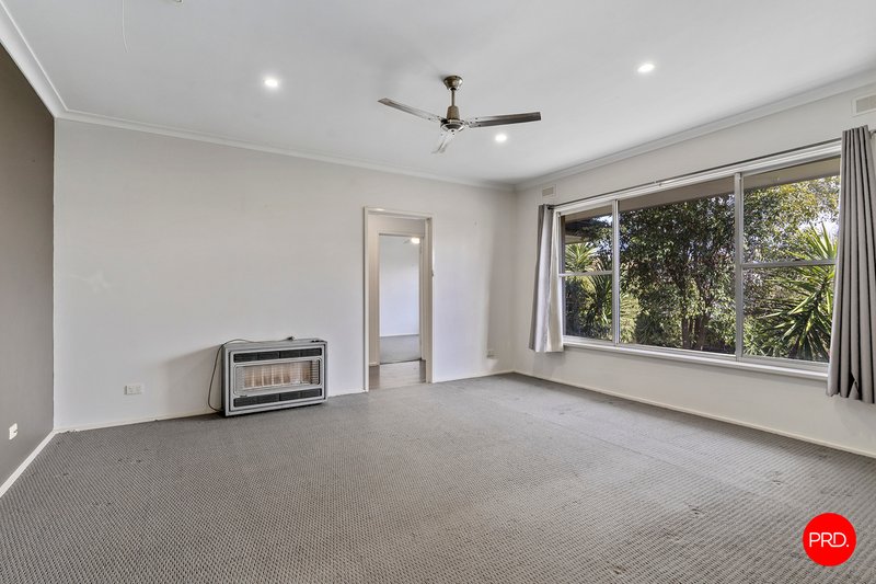 Photo - 203 Neale Street, Flora Hill VIC 3550 - Image 3