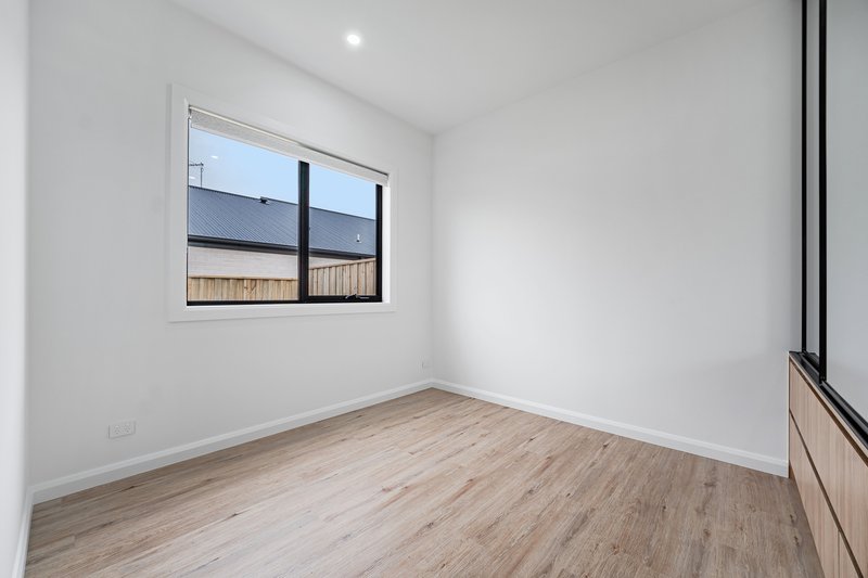 Photo - 203 Olivers Road, Mickleham VIC 3064 - Image 14