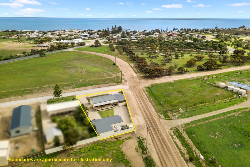 Photo - 203 Songvaar Road, Port Victoria SA 5573 - Image 3