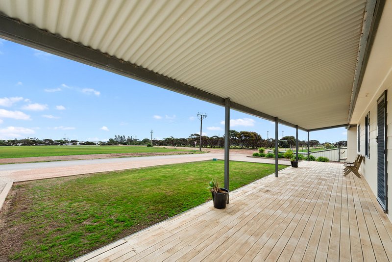 Photo - 203 Songvaar Road, Port Victoria SA 5573 - Image 7