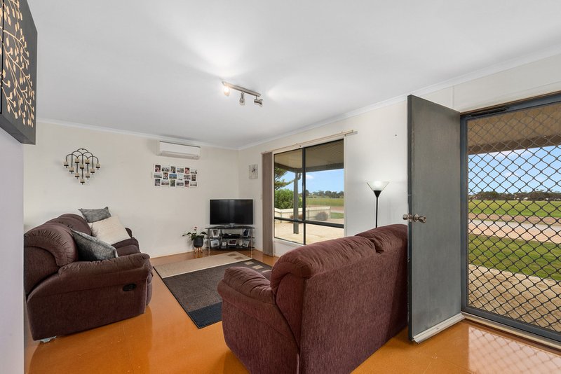 Photo - 203 Songvaar Road, Port Victoria SA 5573 - Image 8