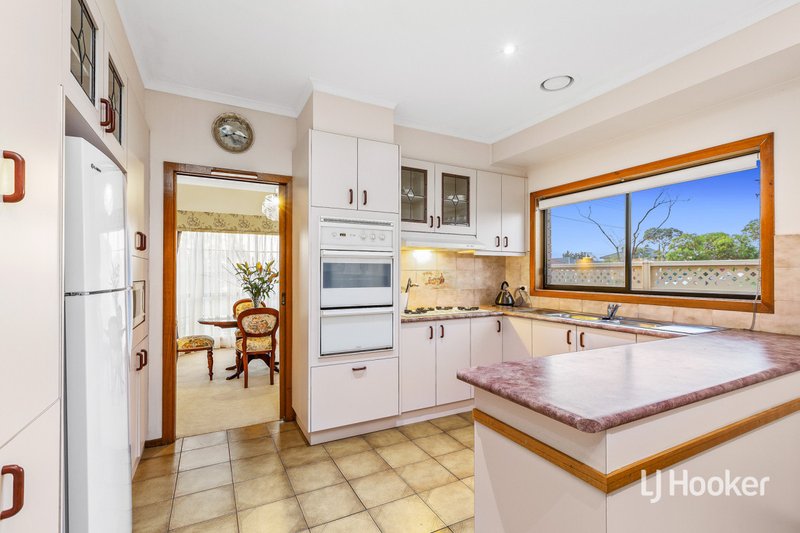 Photo - 203 Victoria Street, Altona Meadows VIC 3028 - Image 7