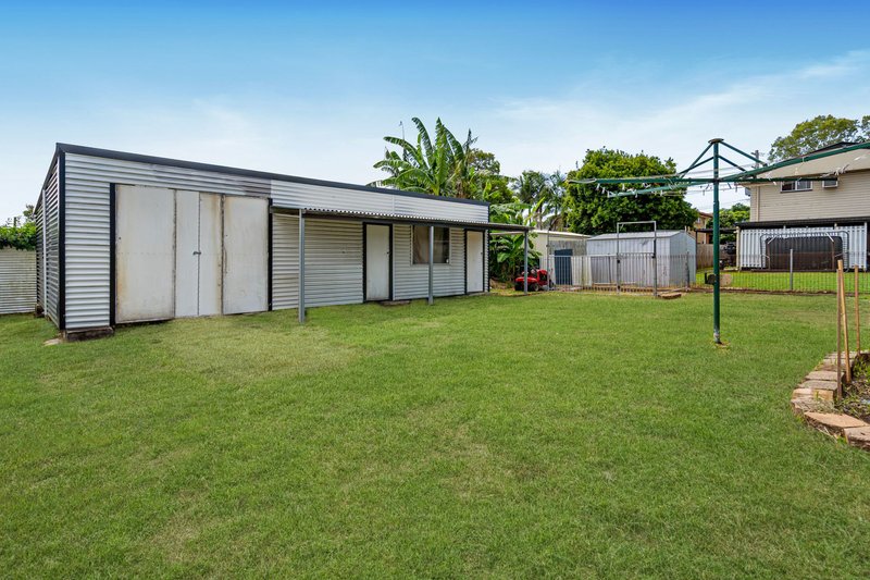 Photo - 203 Whitehill Road, Raceview QLD 4305 - Image 16