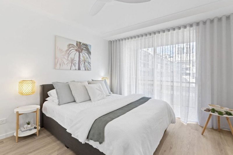 Photo - 203/1-8 Paradise Island, Surfers Paradise QLD 4217 - Image 7