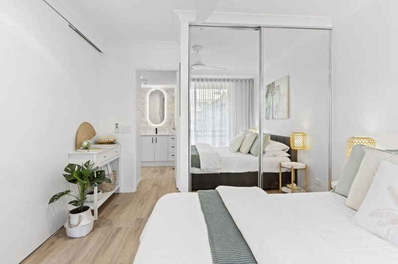 Photo - 203/1-8 Paradise Island, Surfers Paradise QLD 4217 - Image 9