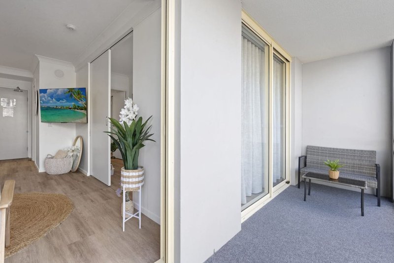Photo - 203/1-8 Paradise Island, Surfers Paradise QLD 4217 - Image 13