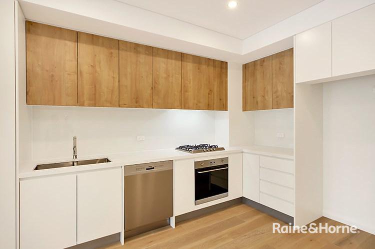 Photo - 203/10 Gertrude Street, Wolli Creek NSW 2205 - Image 2