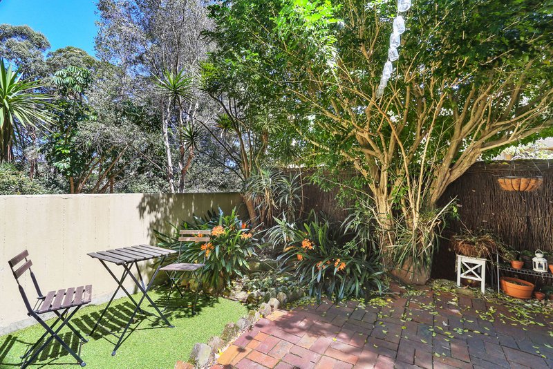 Photo - 203/10 New Mclean Street, Edgecliff NSW 2027 - Image 3